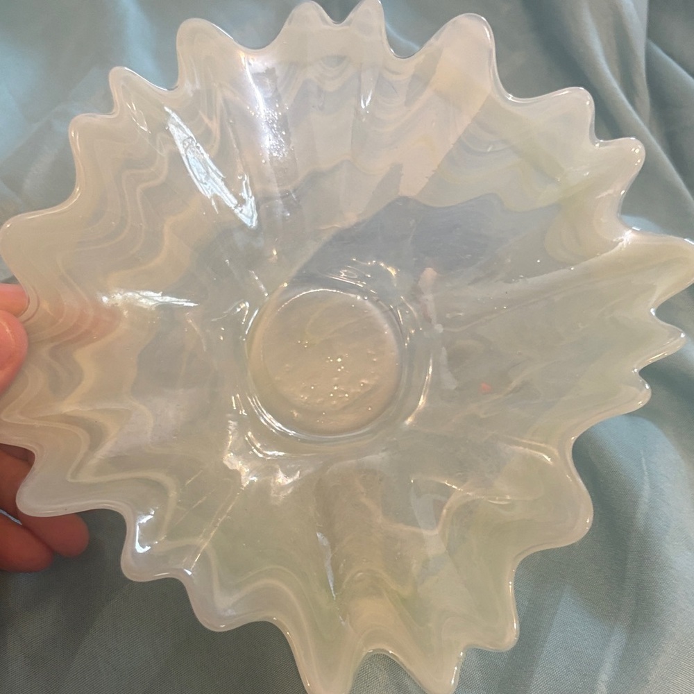 Vintage Green opalescent Murano Glass Bowl